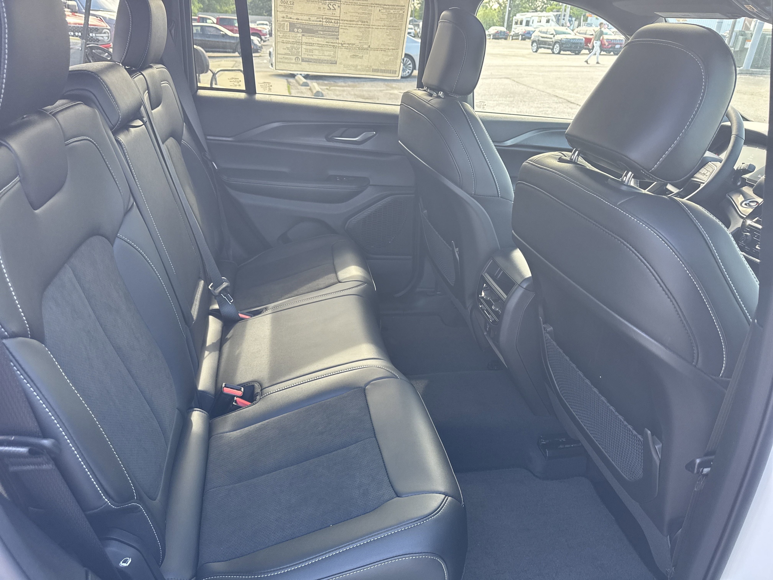 2025 Jeep Grand Cherokee Altitude - Photo 30
