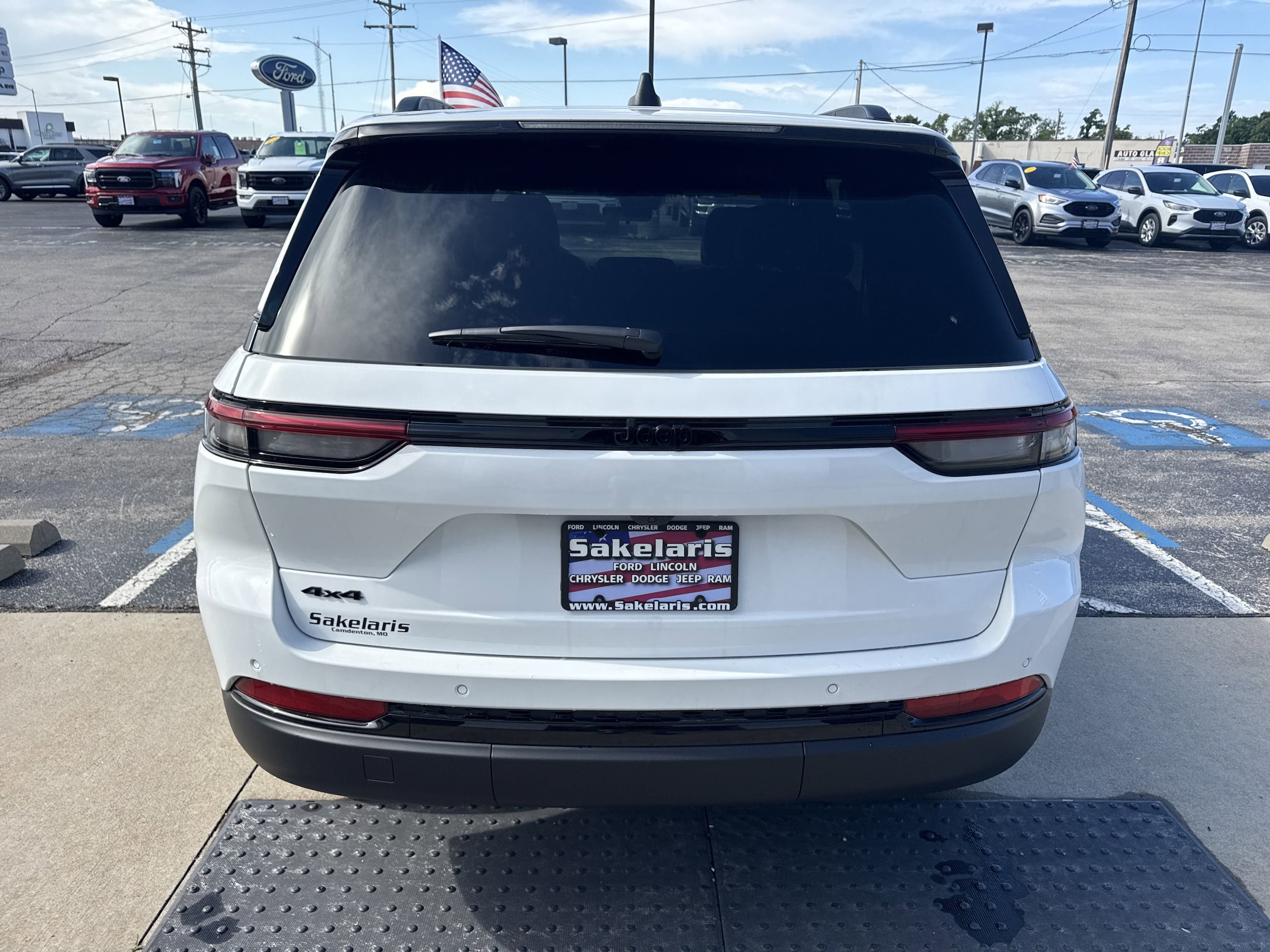 2025 Jeep Grand Cherokee Altitude - Photo 6