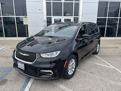 2026 Chrysler Pacifica SELECT Passenger Van