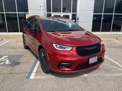 2026 Chrysler Pacifica LIMITED AWD Passenger Van