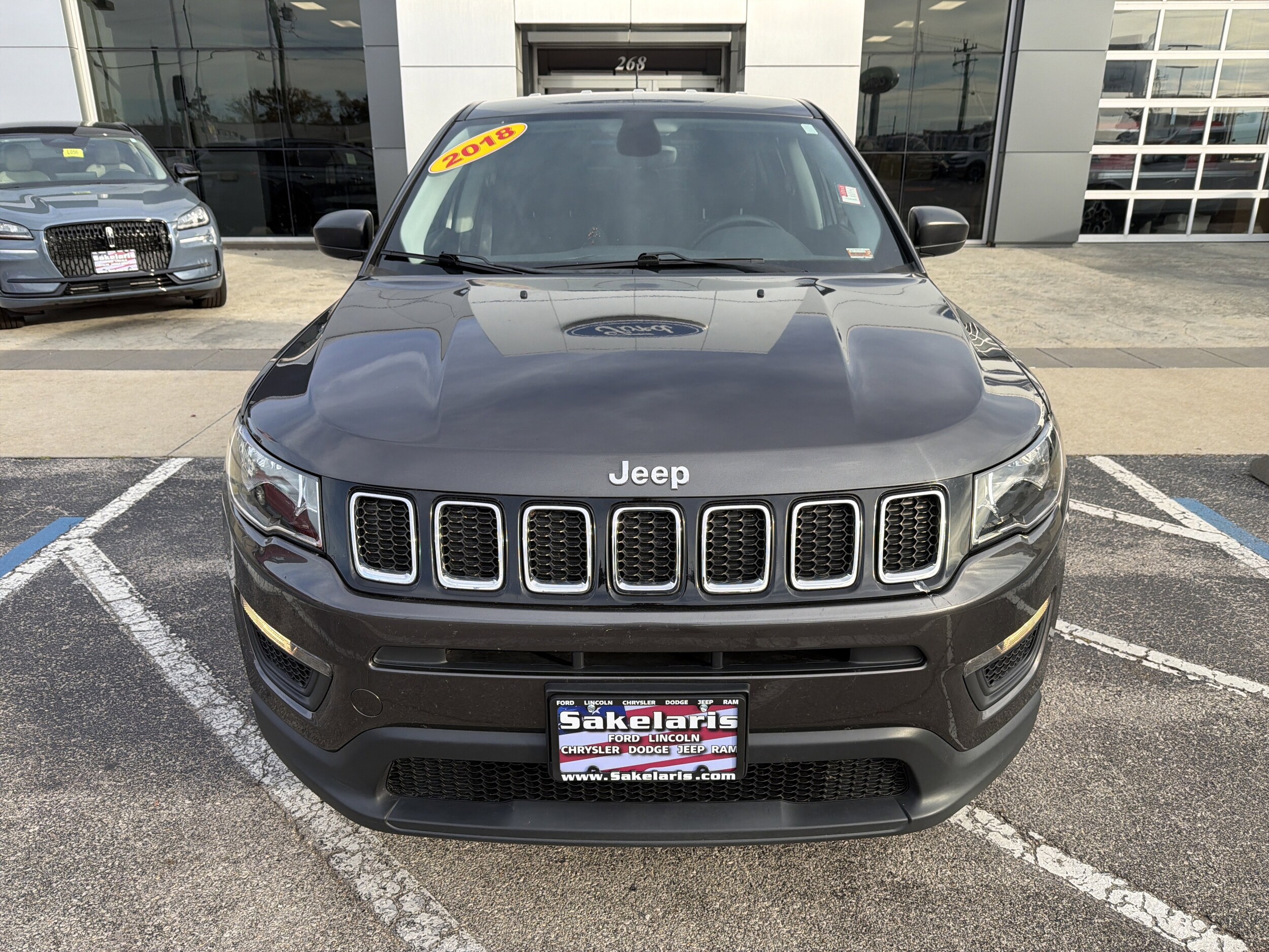 2018 Jeep Compass Sport photo 2
