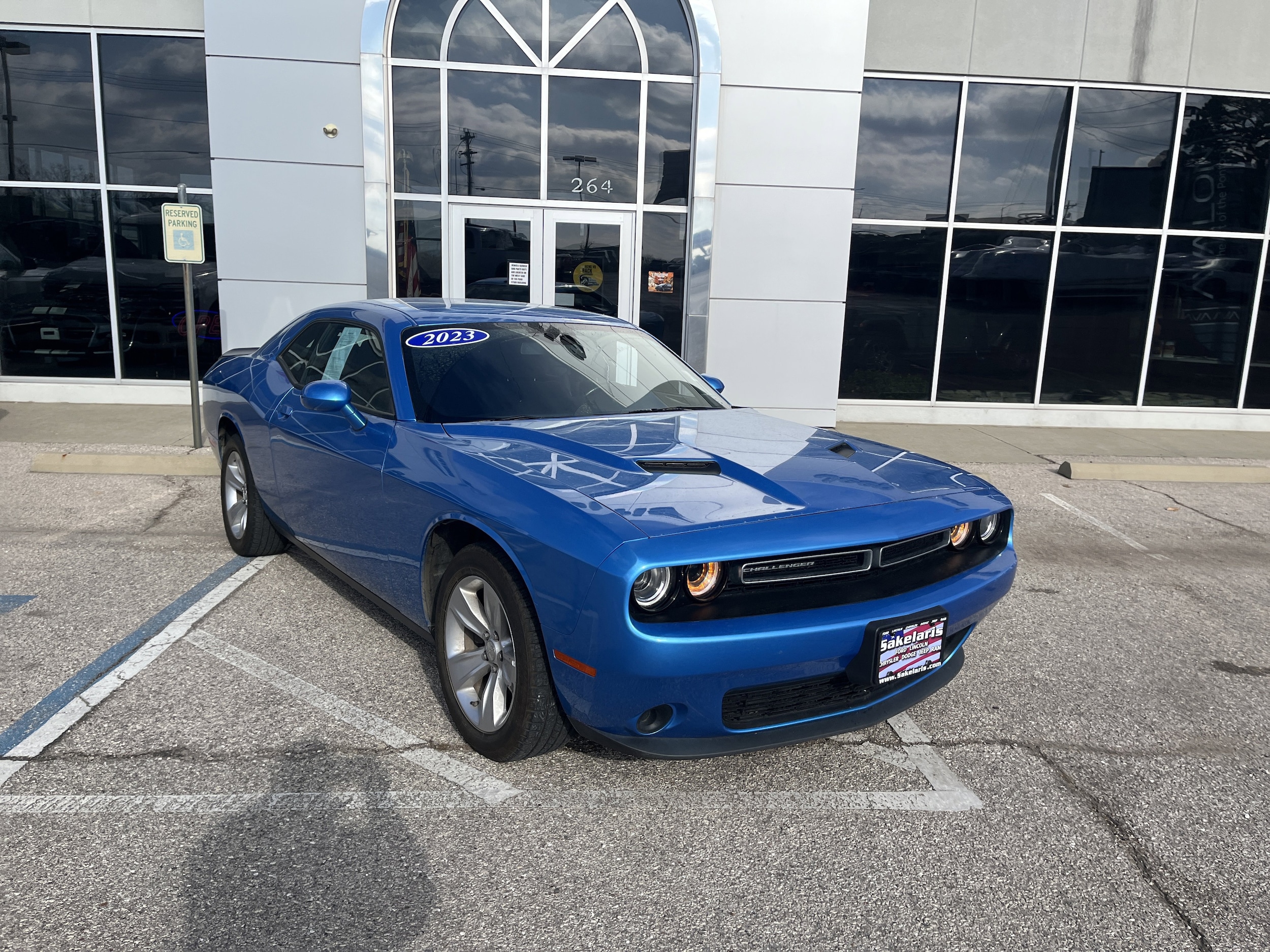 2023 Dodge Challenger SXT's photo