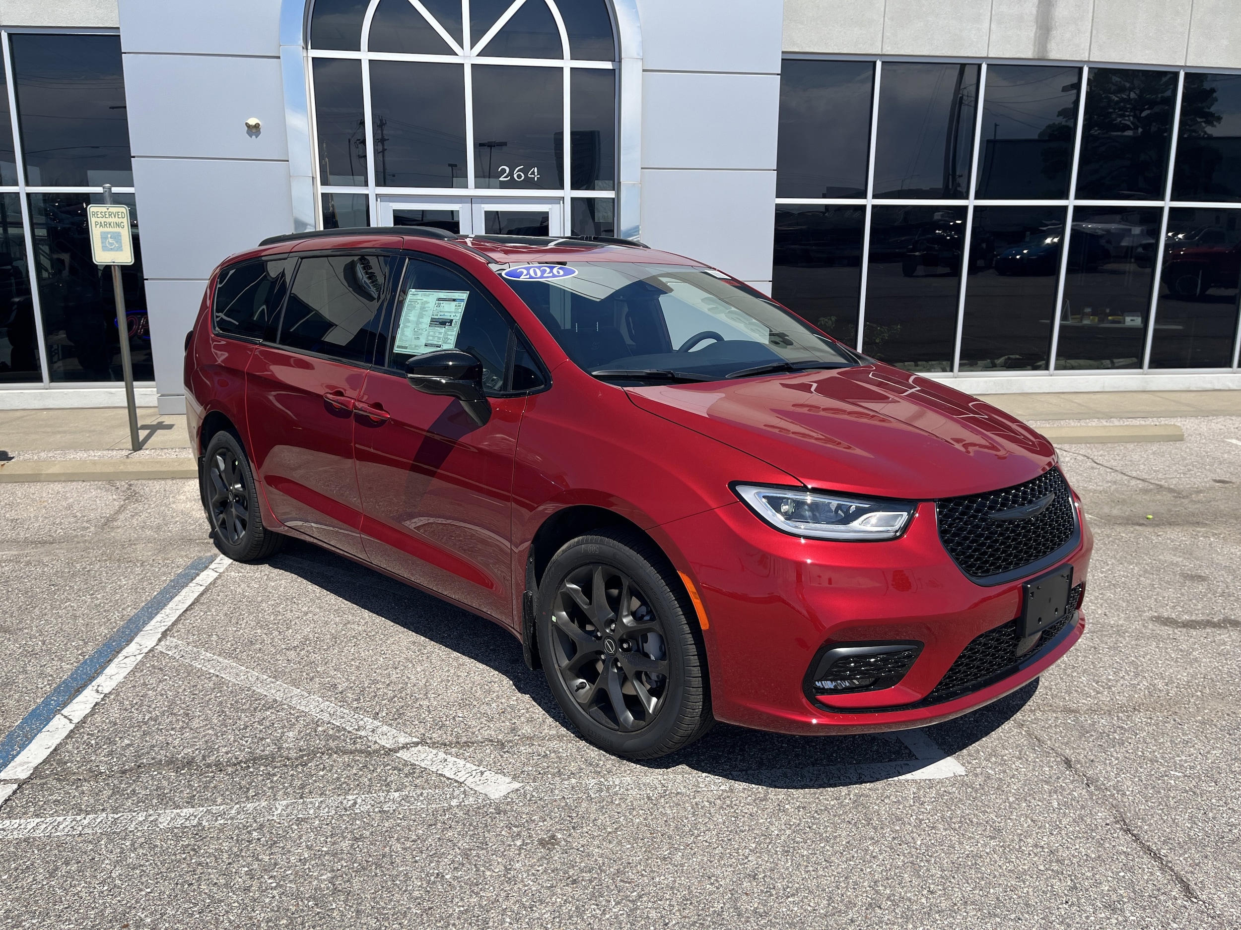 2026 Chrysler Pacifica Limited AWD's photo