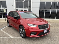 2026 Chrysler Pacifica SELECT Passenger Van