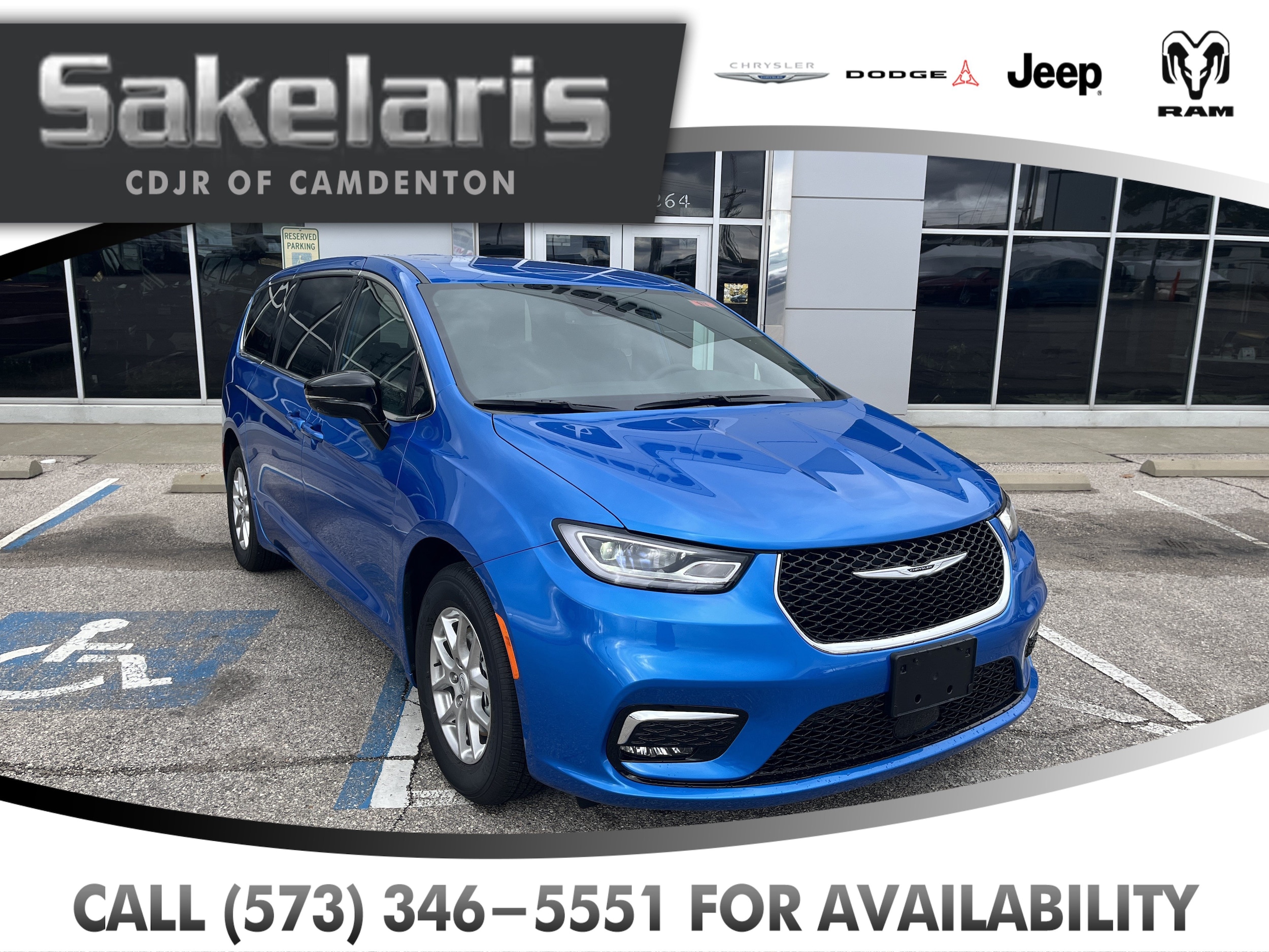 2026 Chrysler Pacifica Select's photo