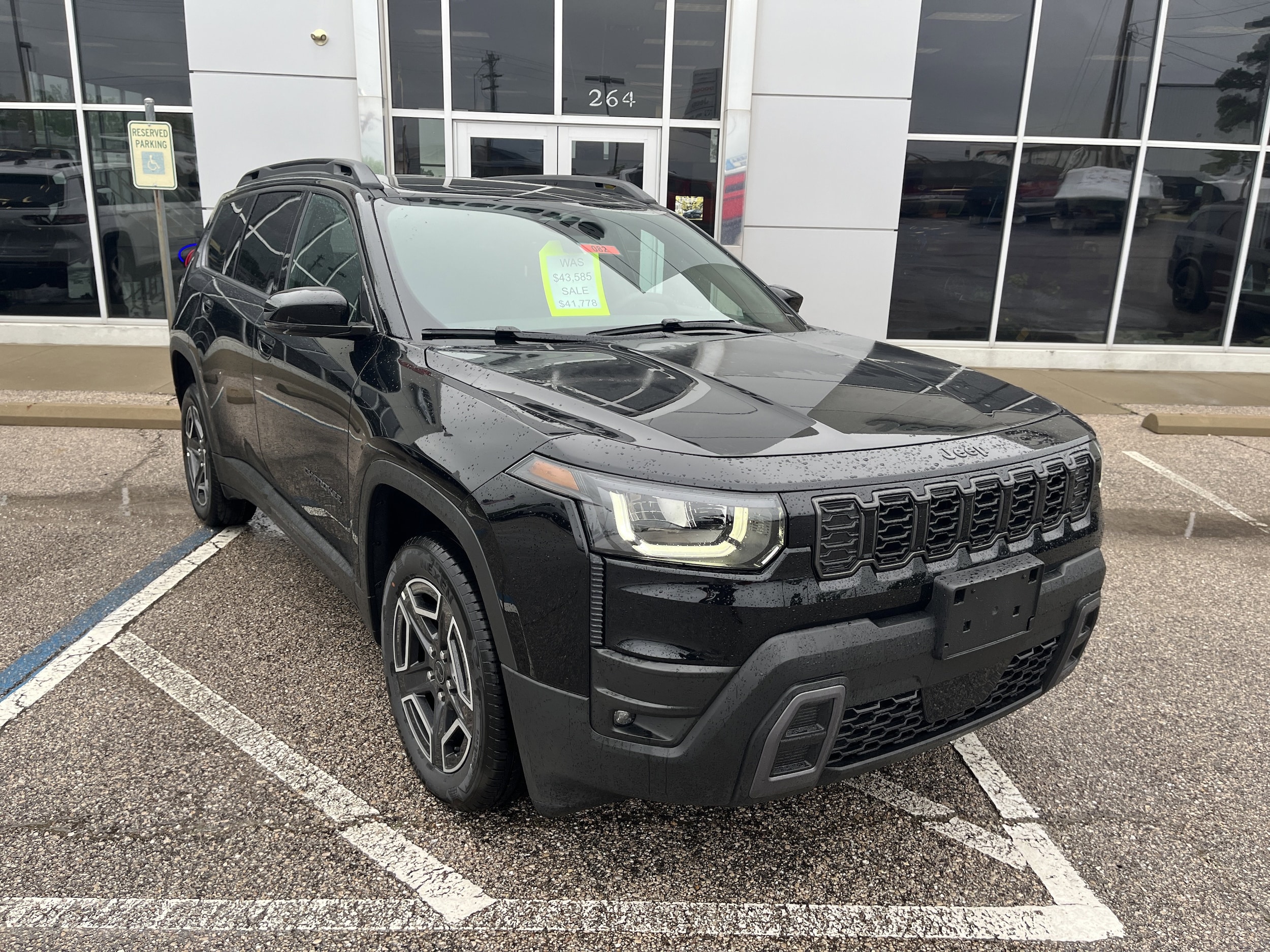 2026 Jeep Cherokee Limited HEV 4X4's photo