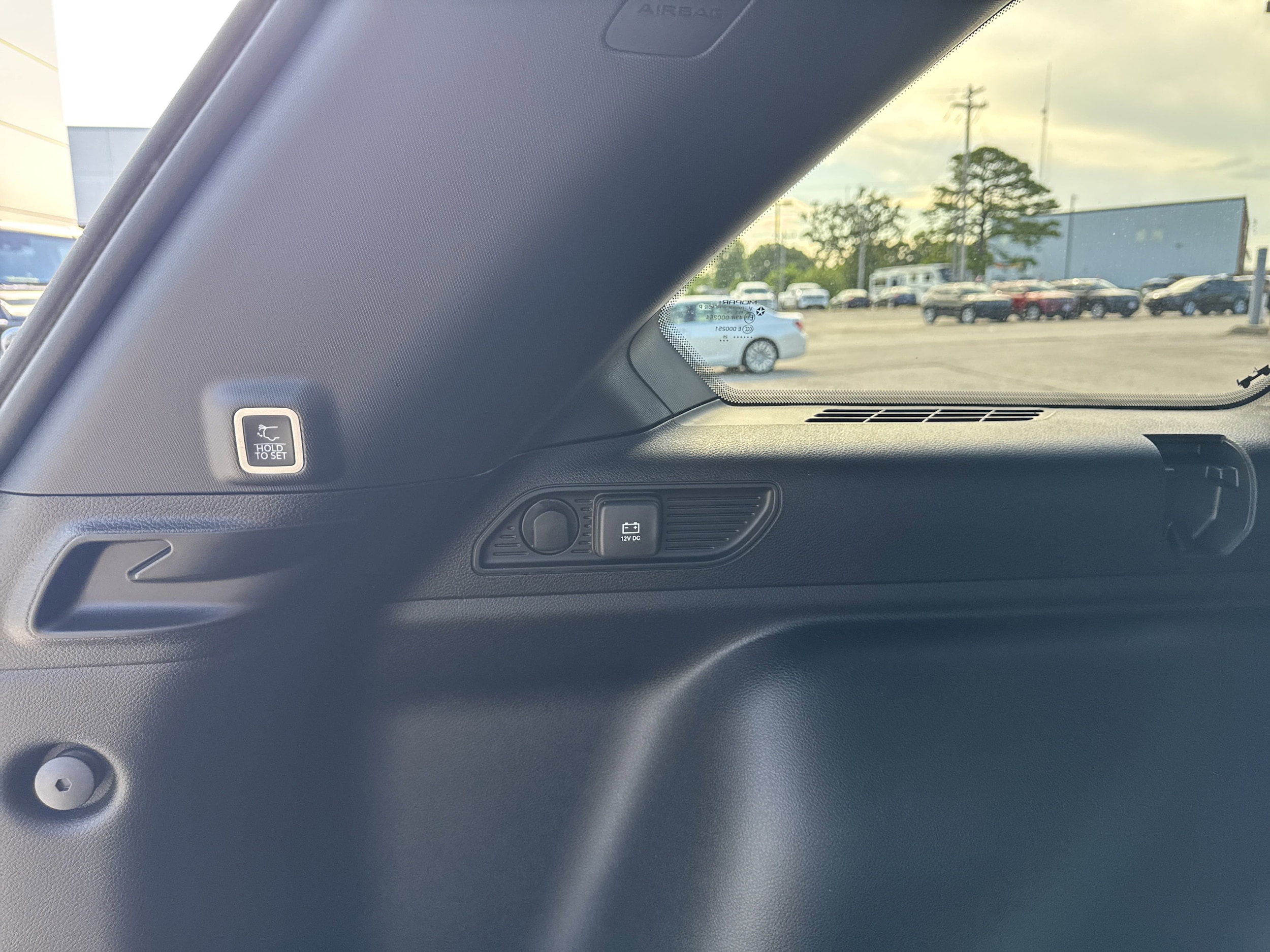 2025 Jeep Grand Cherokee Altitude - Photo 32