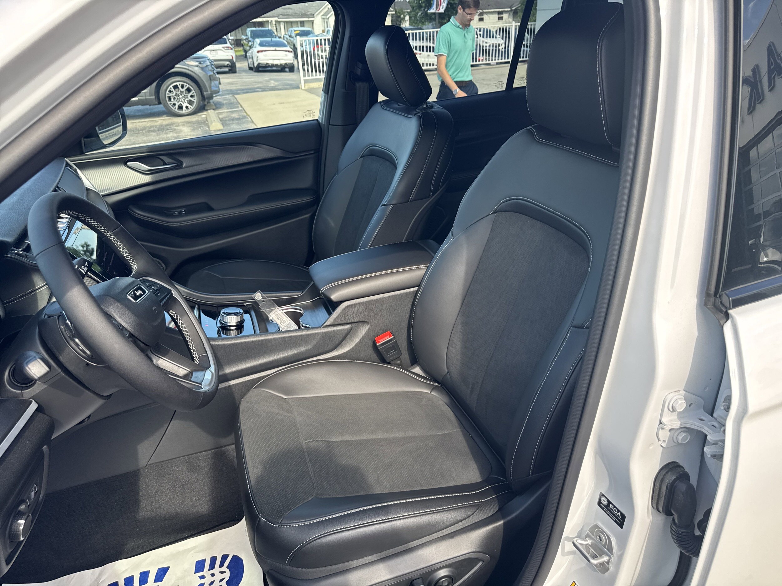 2025 Jeep Grand Cherokee Altitude - Photo 13