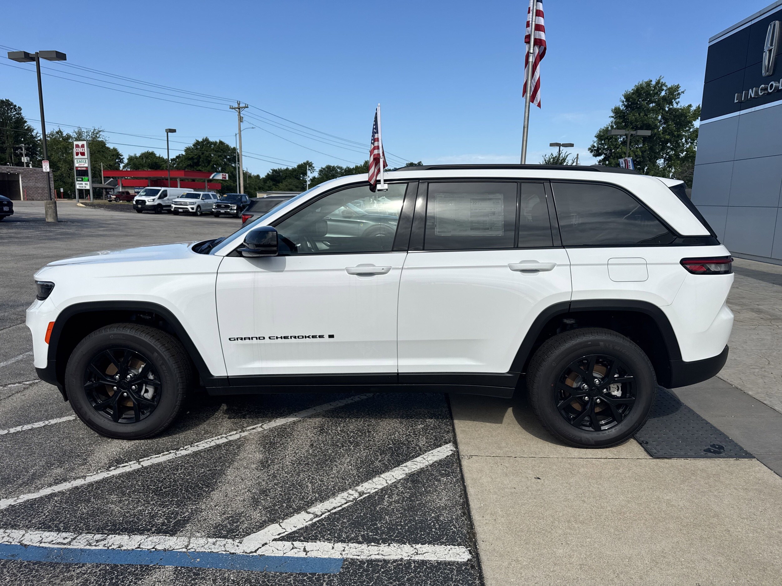 2025 Jeep Grand Cherokee Altitude - Photo 4