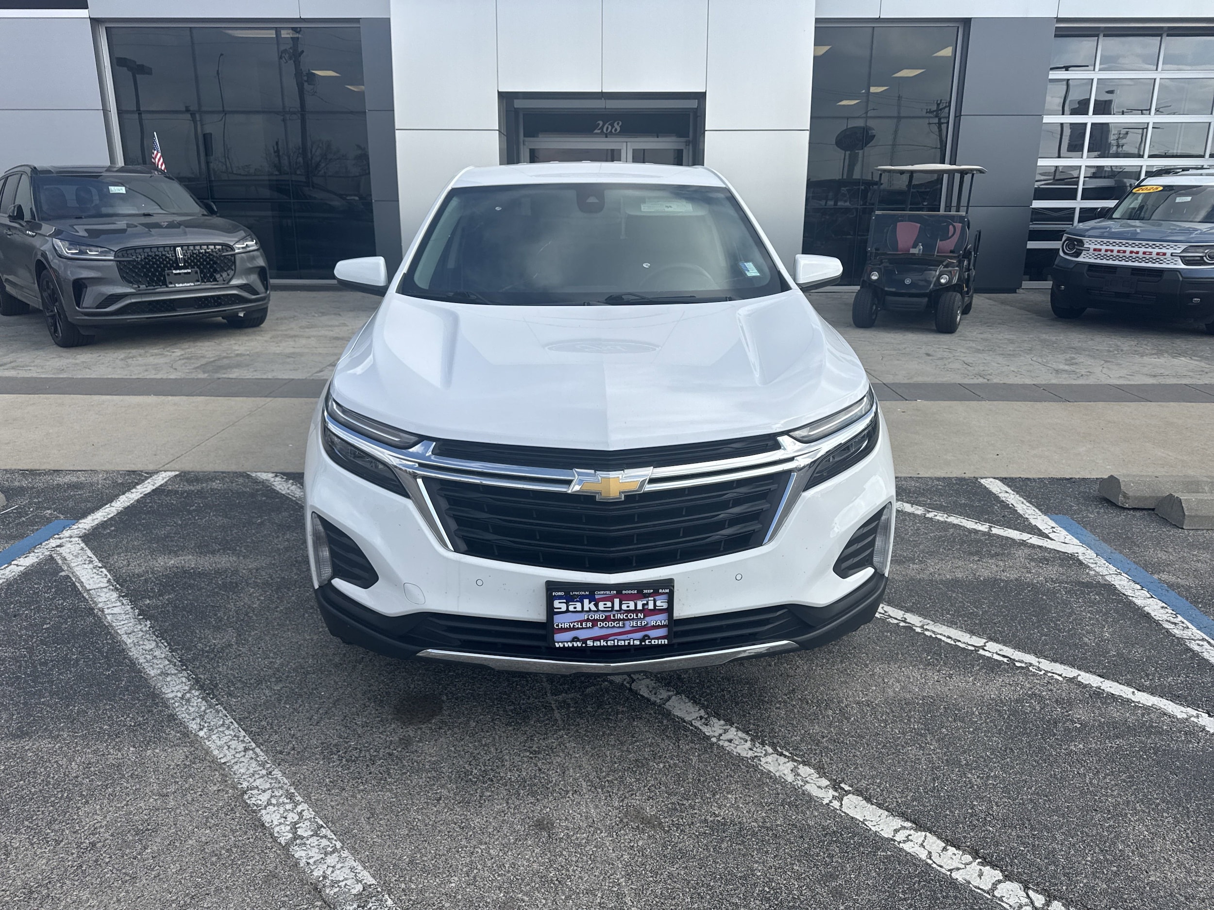 Used 2022 Chevrolet Equinox LT with VIN 3GNAXUEV0NL232949 for sale in Camdenton, MO