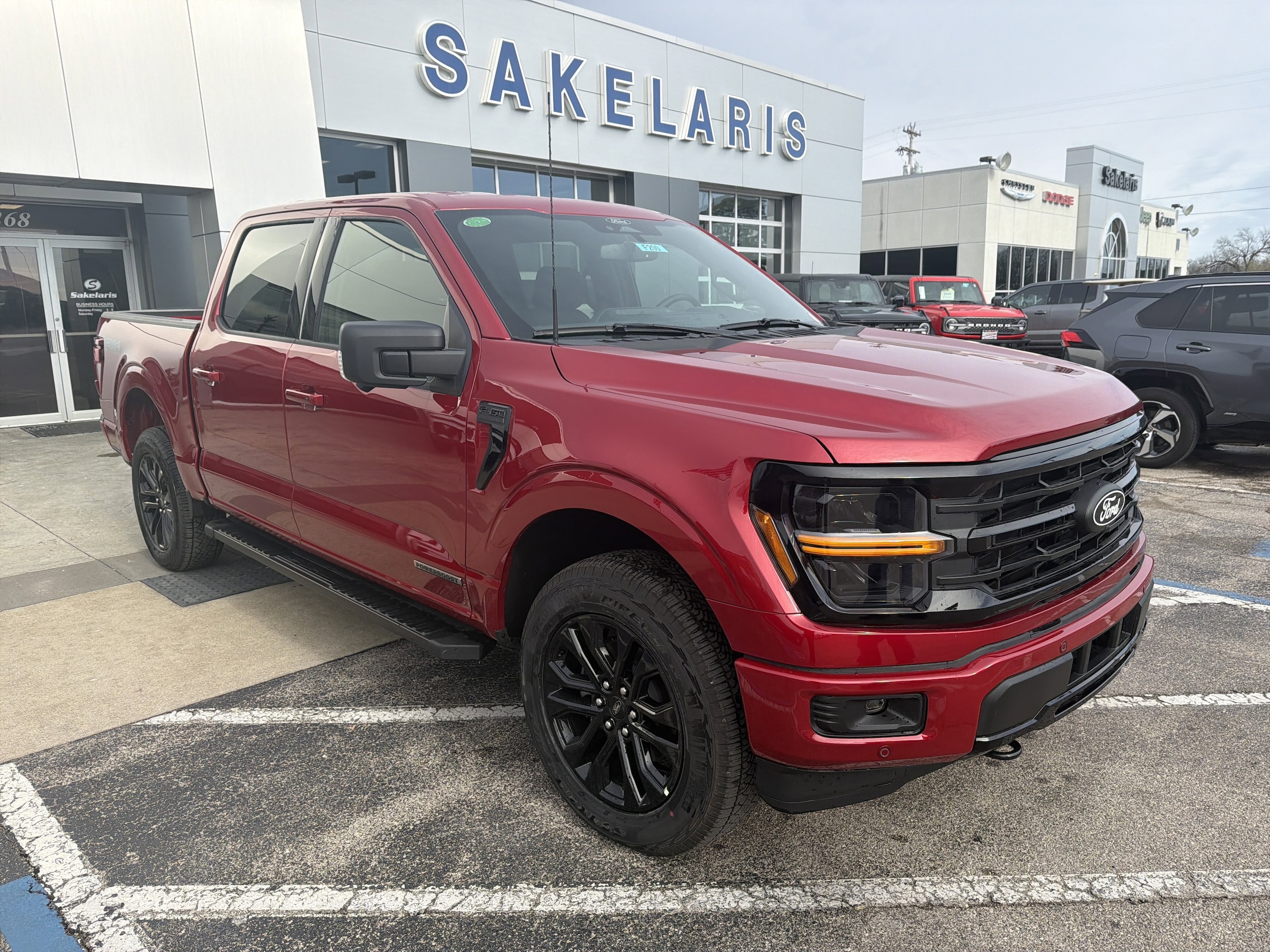 2025 Ford F-150 XLT's photo