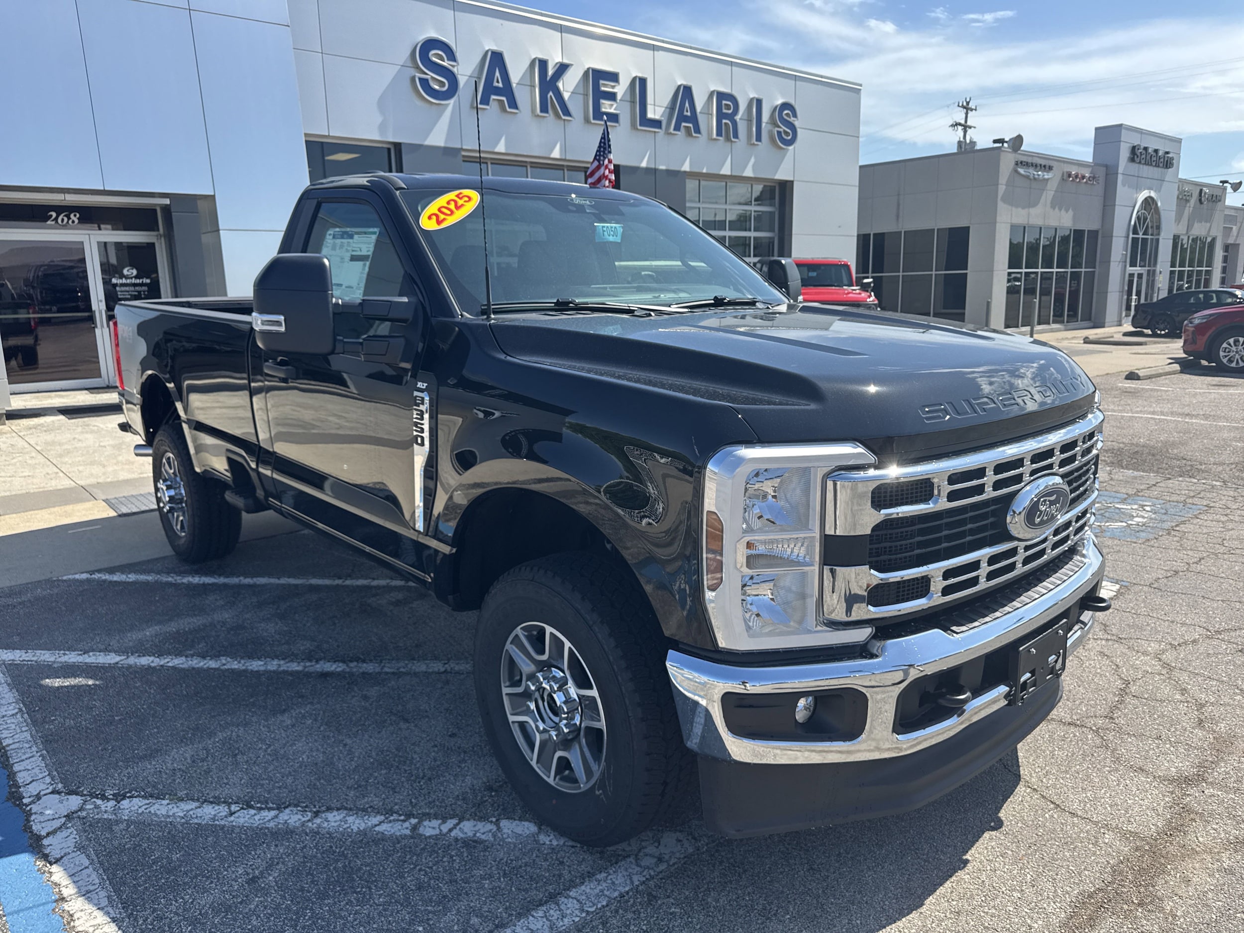 2025 Ford F-350 Super Duty XLT's photo