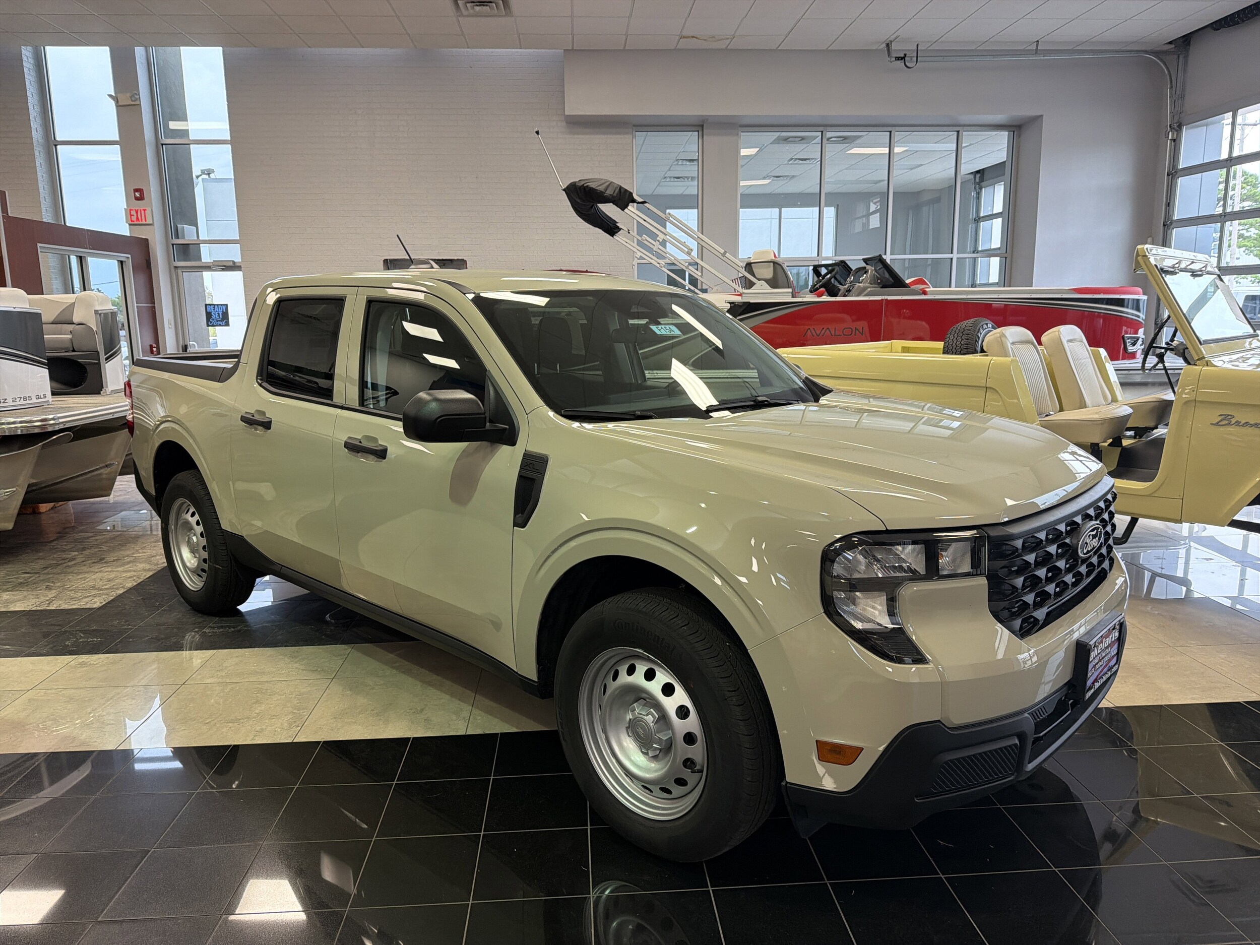 2025 Ford Maverick XL's photo