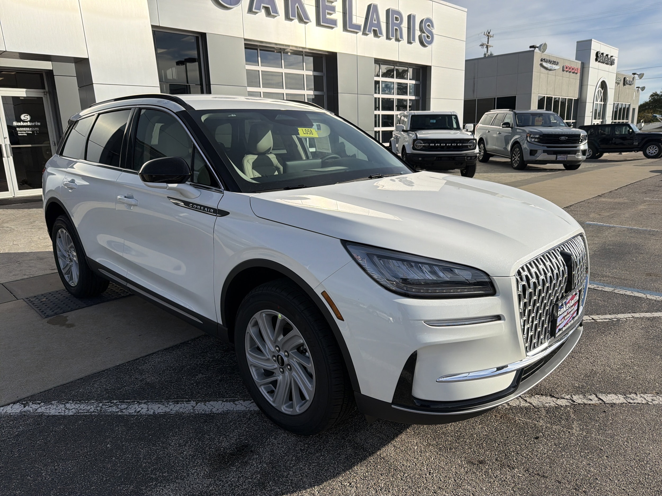 2026 Lincoln Corsair Premiere's photo