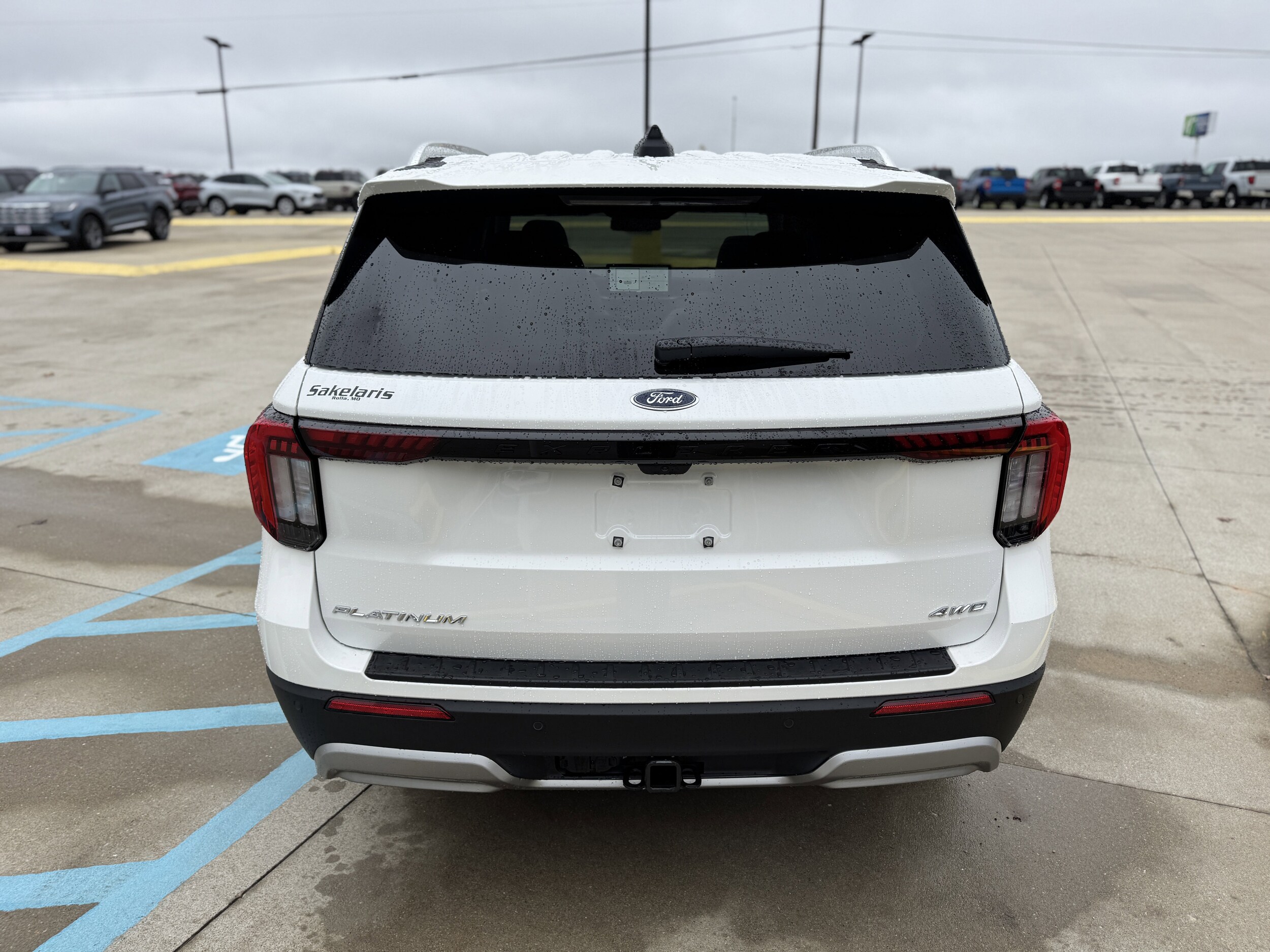 2026 Ford Explorer Platinum photo 3