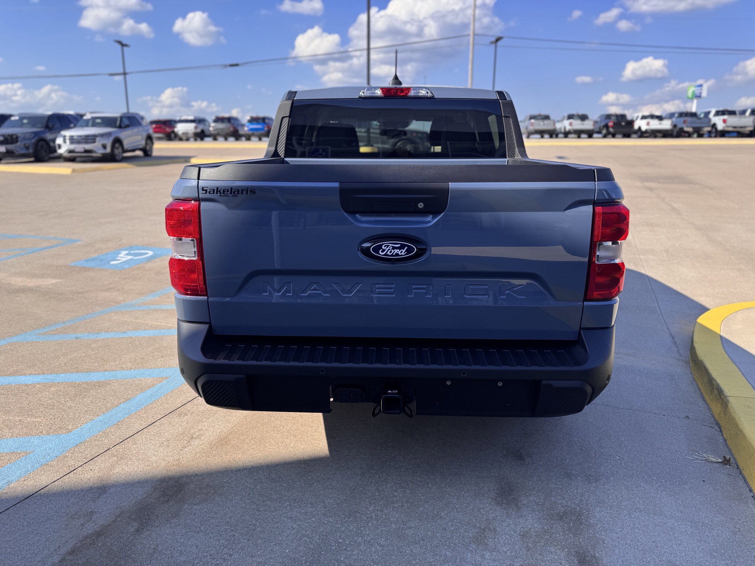 2025 Ford Maverick XLT photo 3