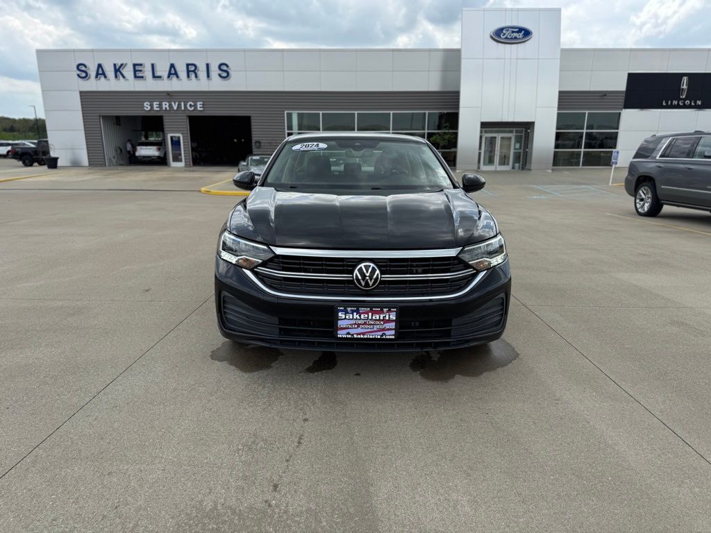 3VW5M7BU4RM003736