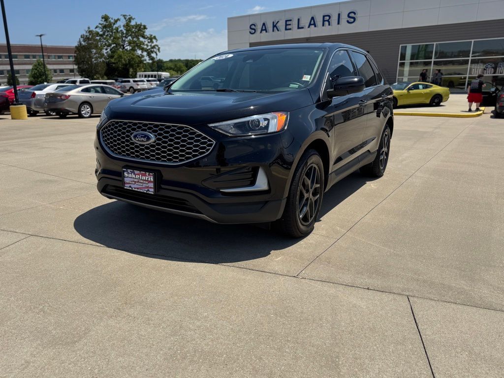 2024 Ford Edge SEL AWD's photo