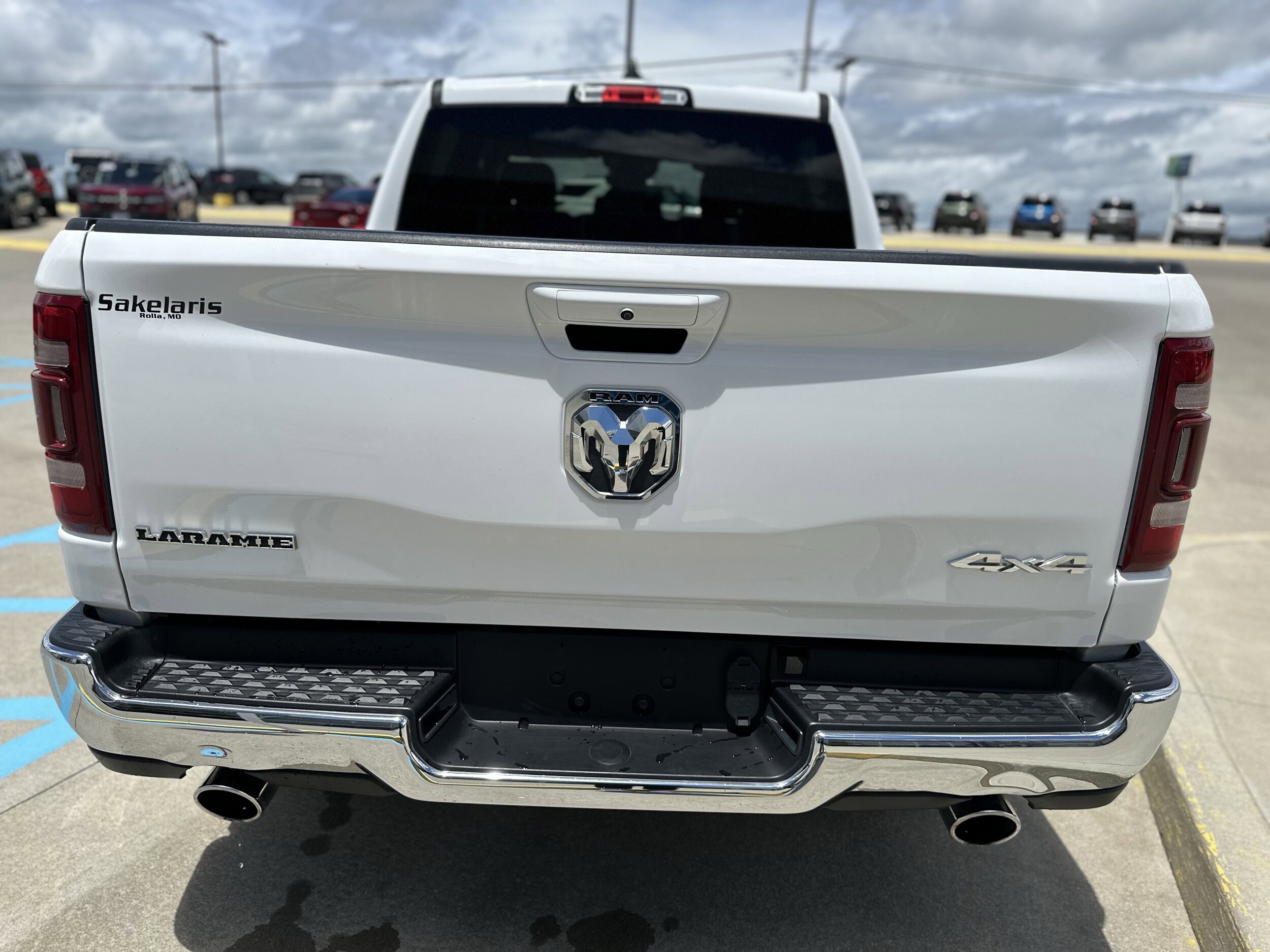 2024 Ram 1500 Laramie photo 4