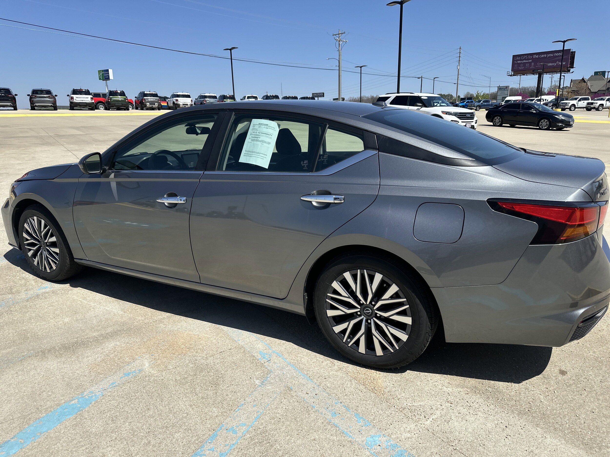 2023 Nissan Altima 2.5 SV photo 4