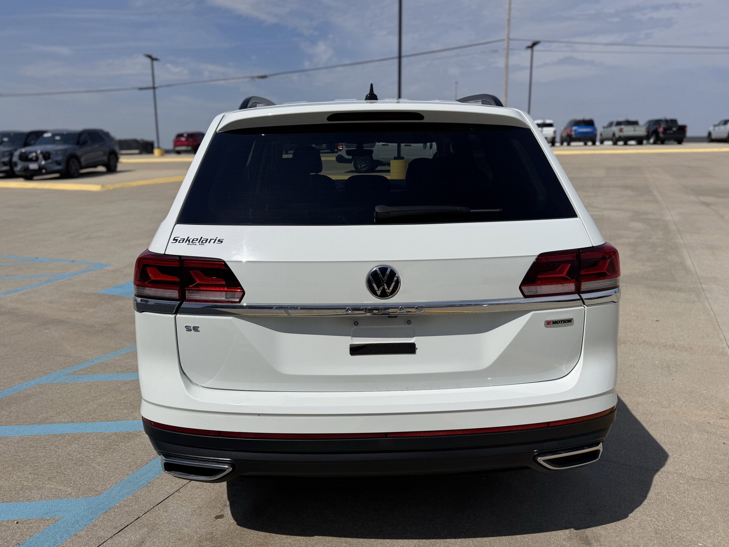 2022 Volkswagen Atlas SE photo 3
