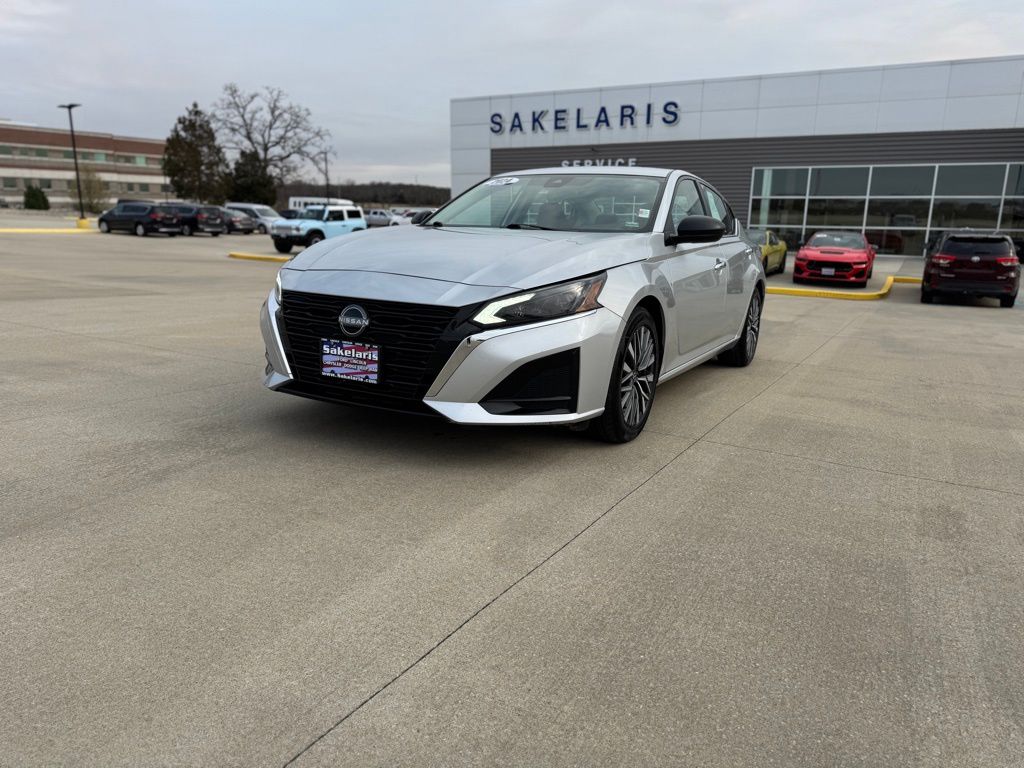 2024 Nissan Altima SV