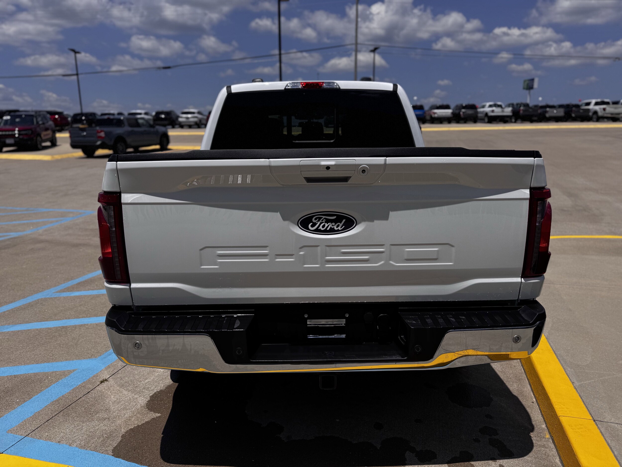 2025 Ford F-150 XLT photo 4
