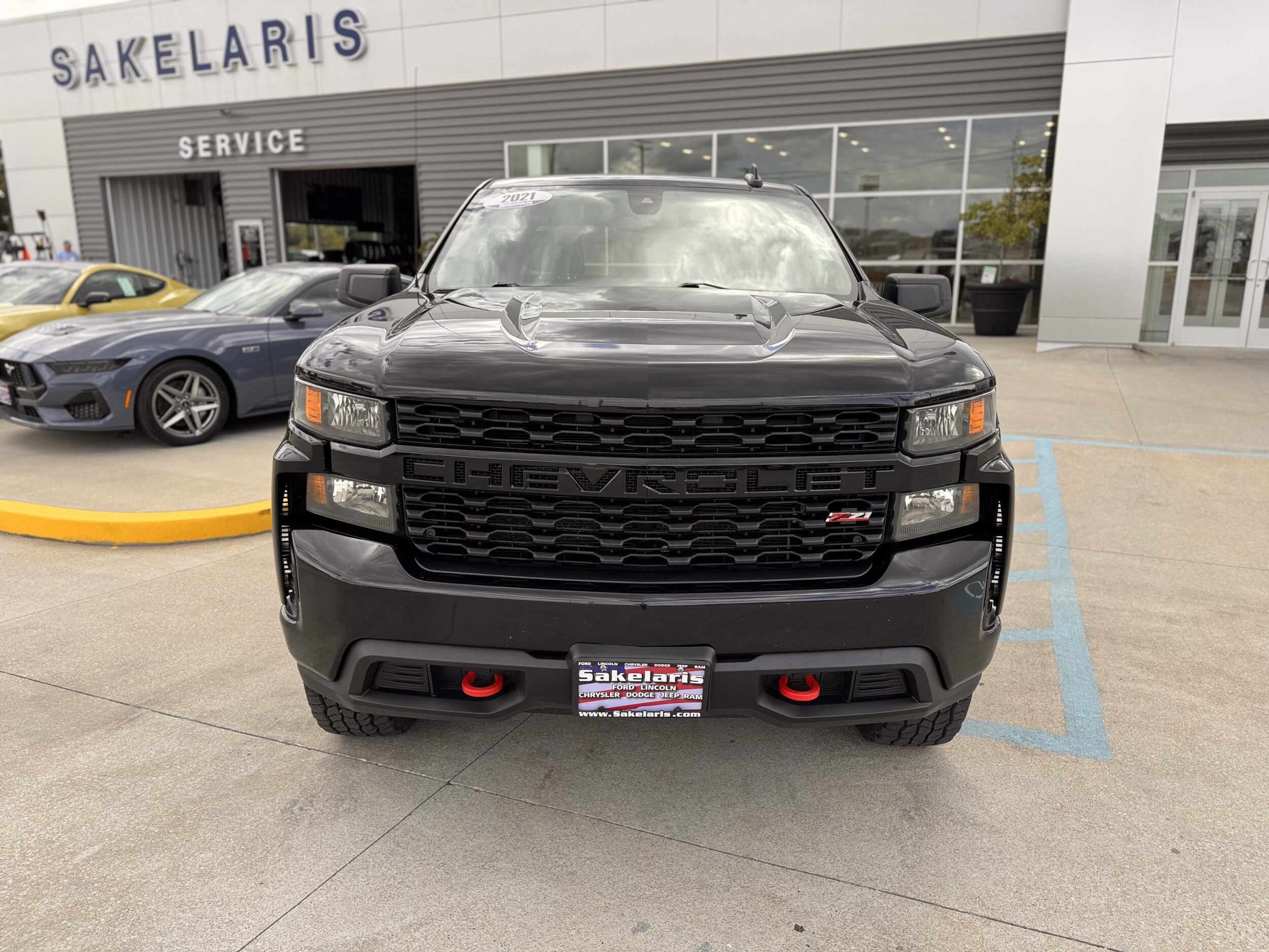 2021 Chevrolet Silverado 1500 Custom Trail Boss photo 2