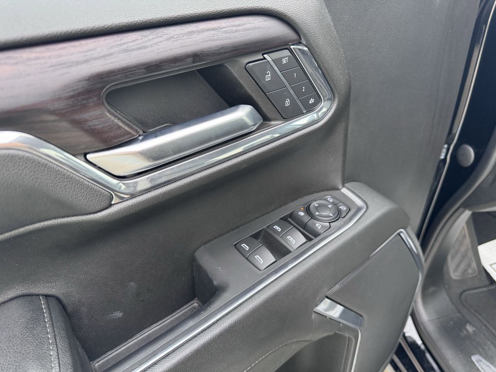2024 GMC Sierra 1500 SLT - Photo 8