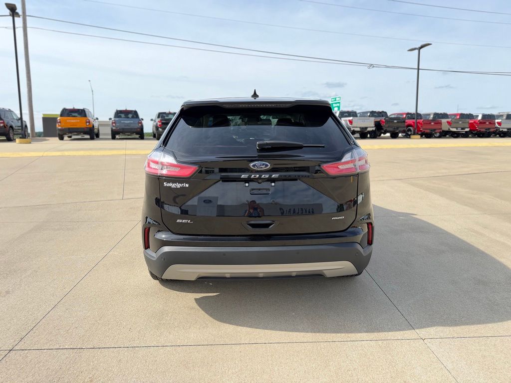 2023 Ford Edge SEL - Photo 7