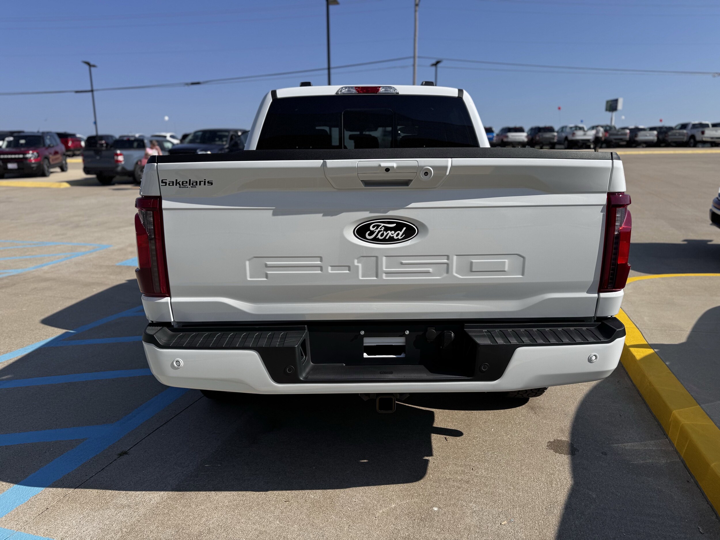 2025 Ford F-150 XLT photo 4