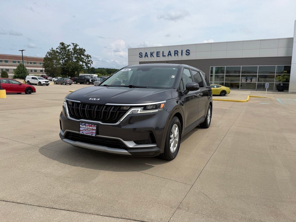 2024 Kia Sedona LX Seat Pkg's photo