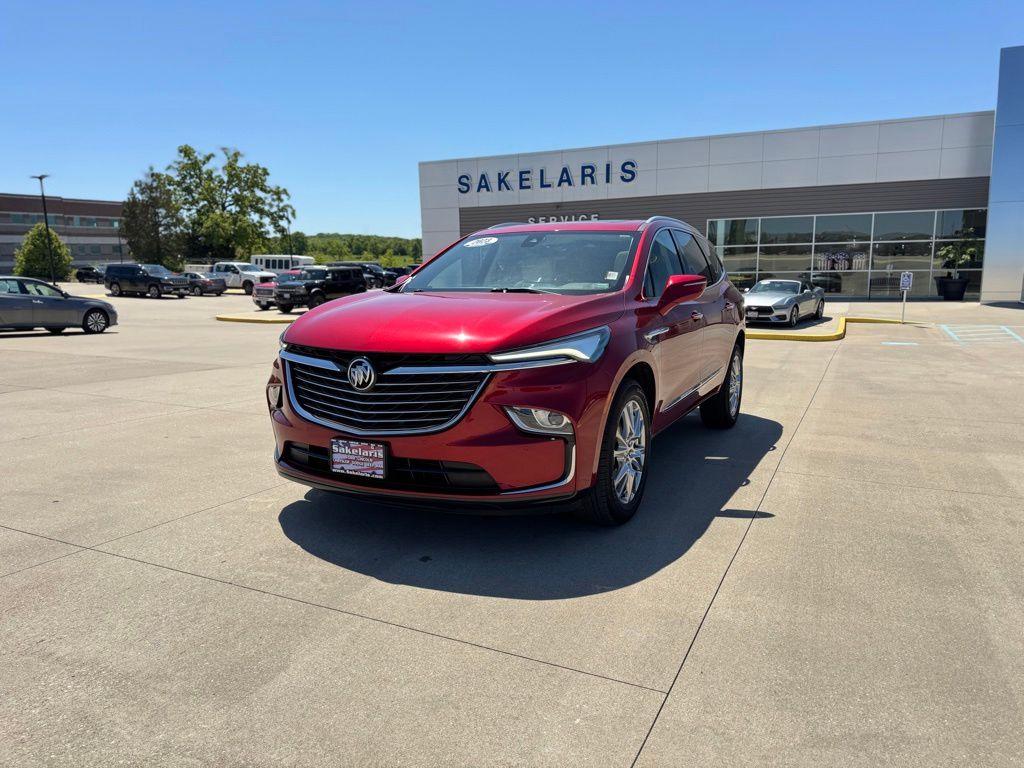 2023 Buick Enclave Essence AWD's photo