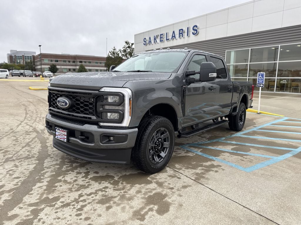 2026 Ford F-250 Super Duty XL's photo