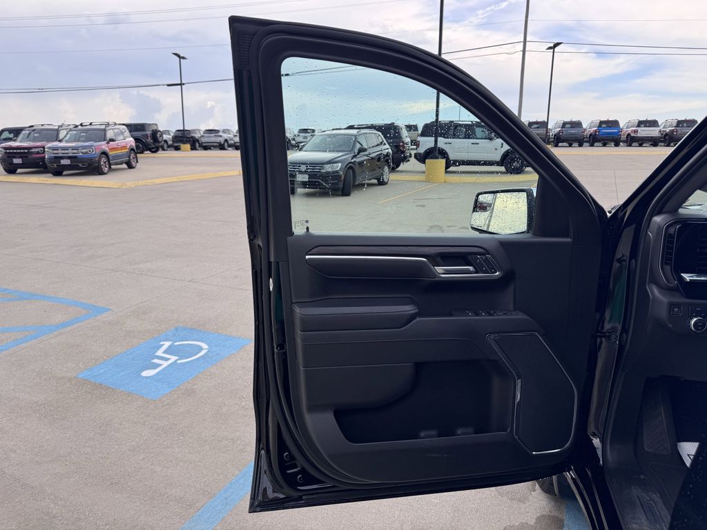 2024 GMC Sierra 1500 SLT - Photo 7