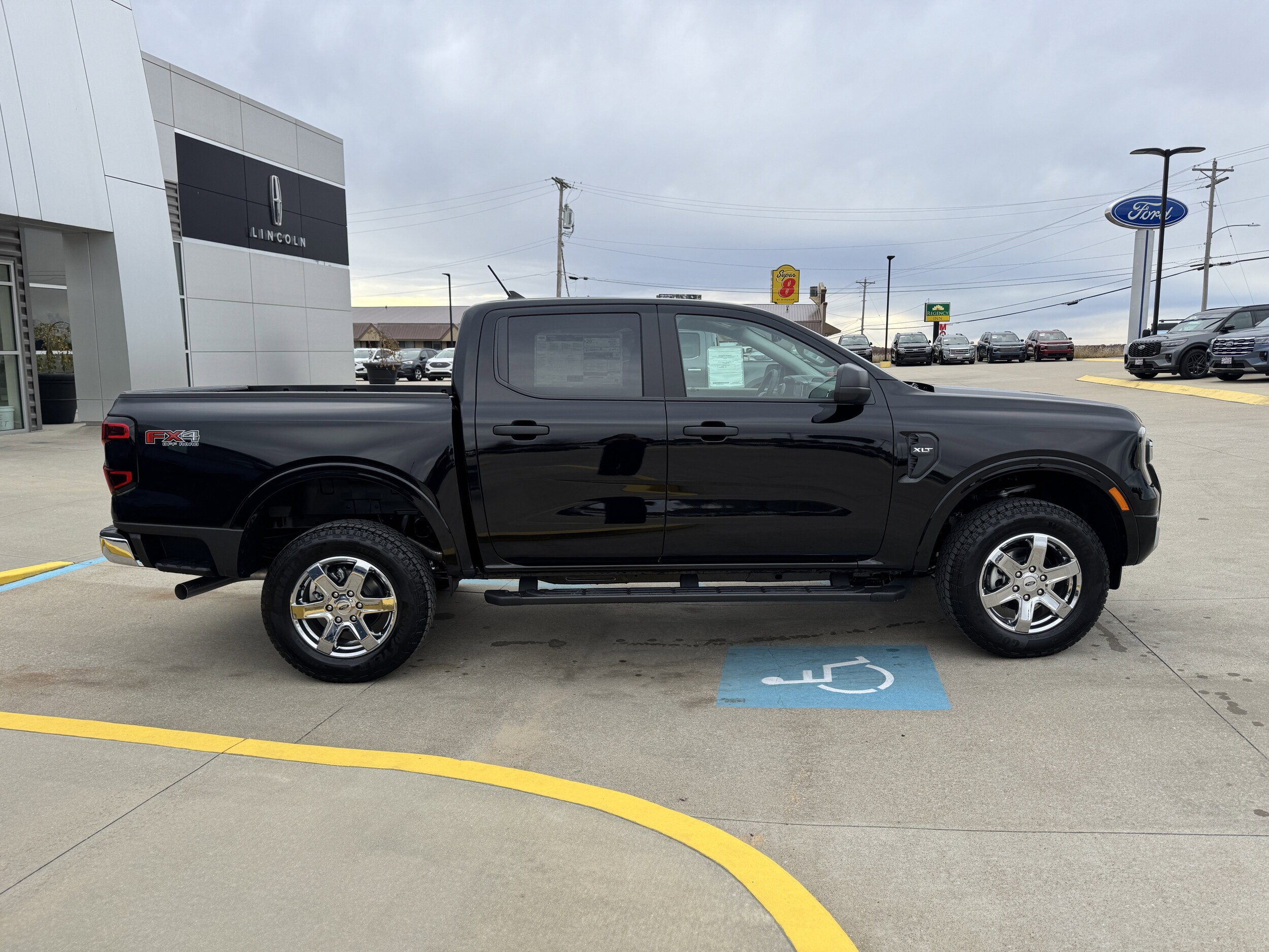 2025 Ford Ranger XLT photo 2