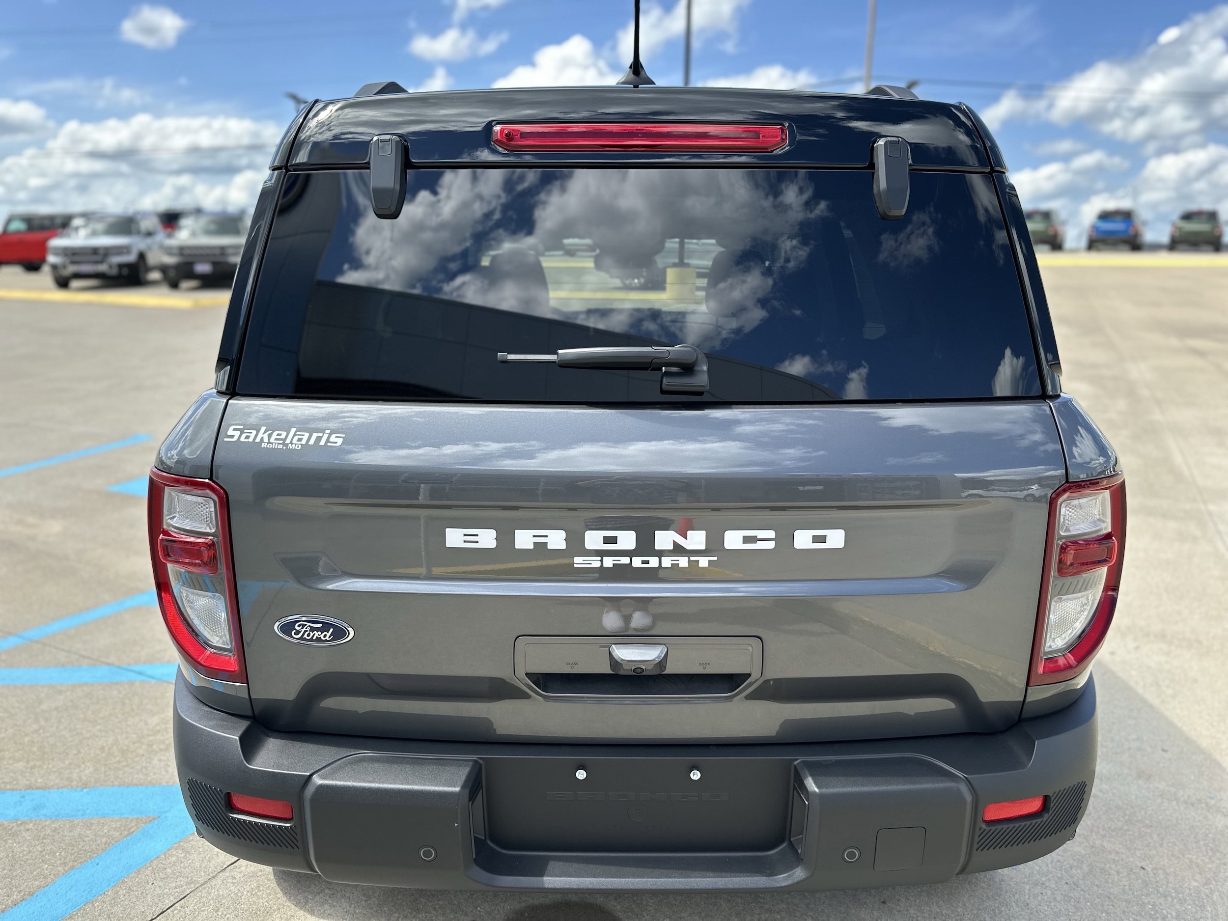2025 Ford Bronco Sport Outer Banks photo 4
