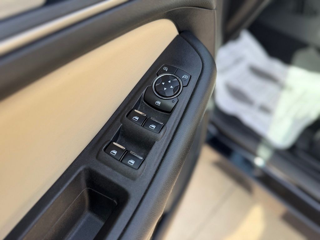 2023 Ford Edge SEL - Photo 12