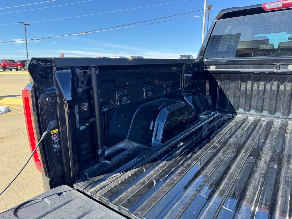 2024 GMC Sierra 1500 SLT - Photo 36