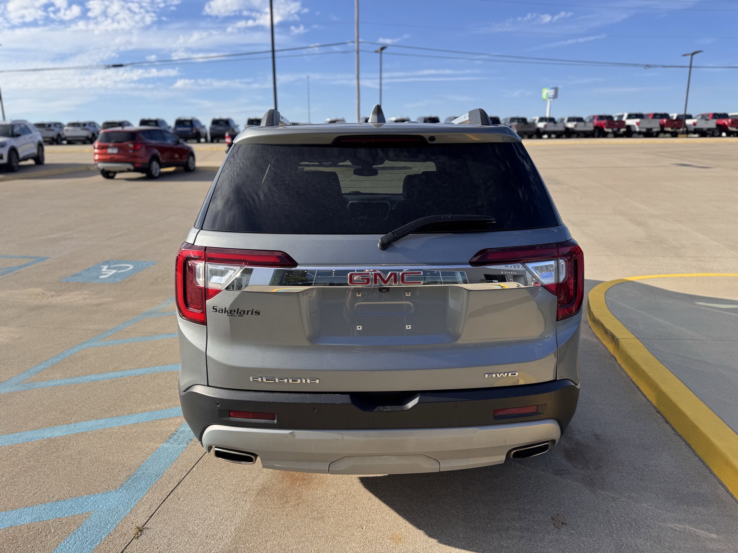 2023 Gmc Acadia SLT photo 4