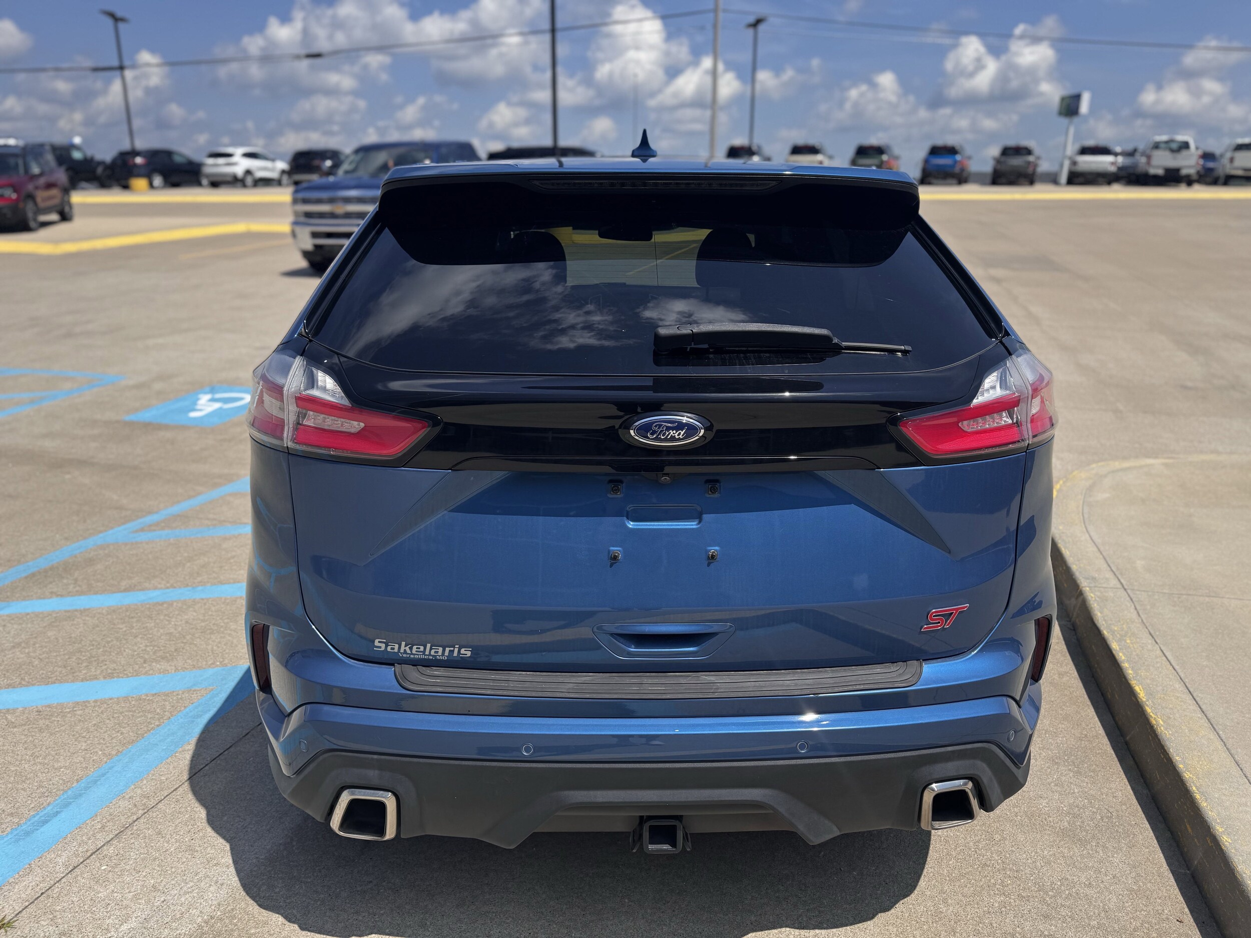 2019 Ford Edge ST photo 4