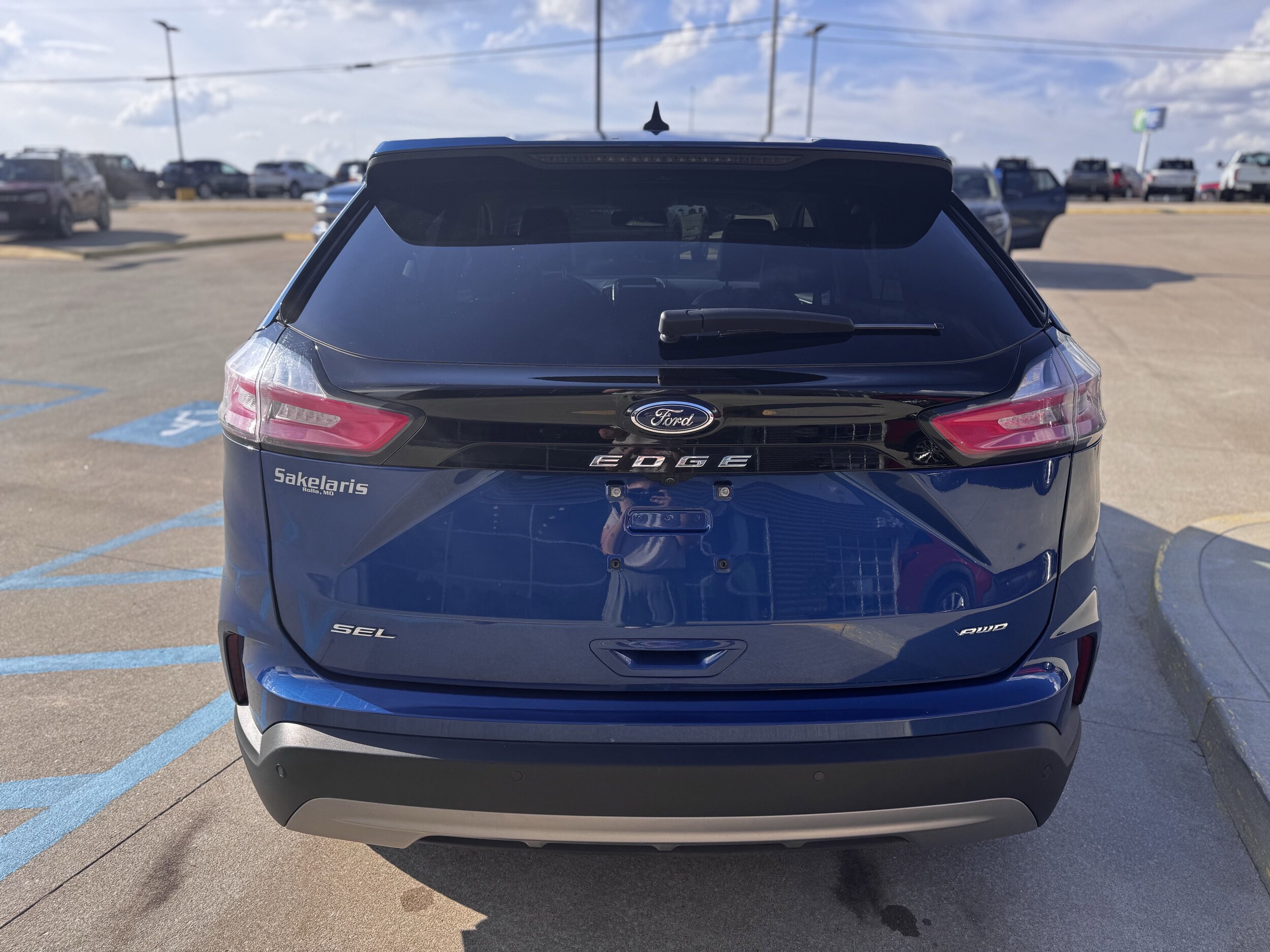 2023 Ford Edge Titanium photo 3