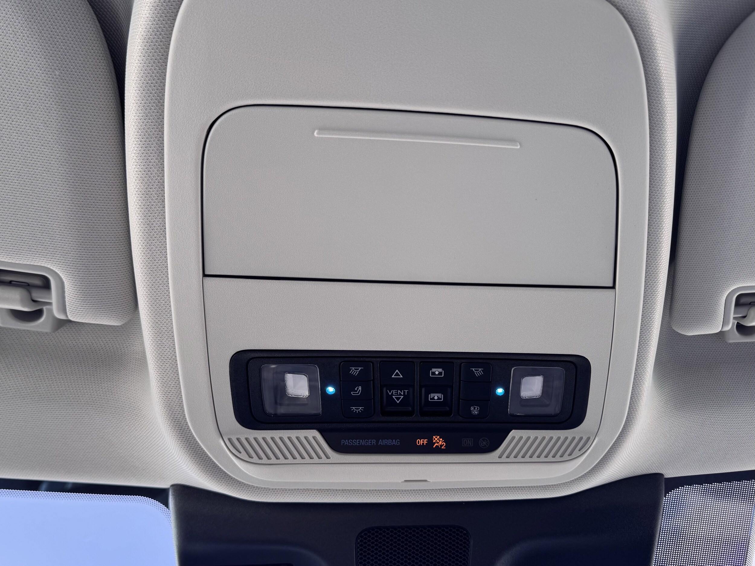 2025 Ford Expedition MAX Platinum photo 4