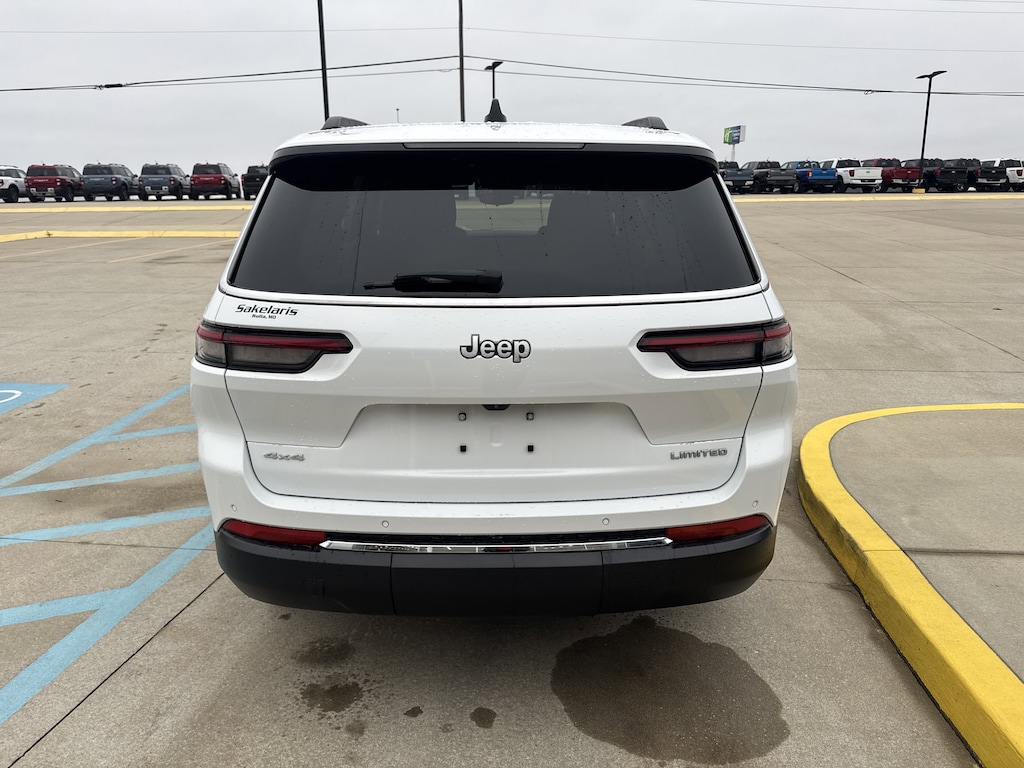 2024 Jeep Grand Cherokee Limited photo 4