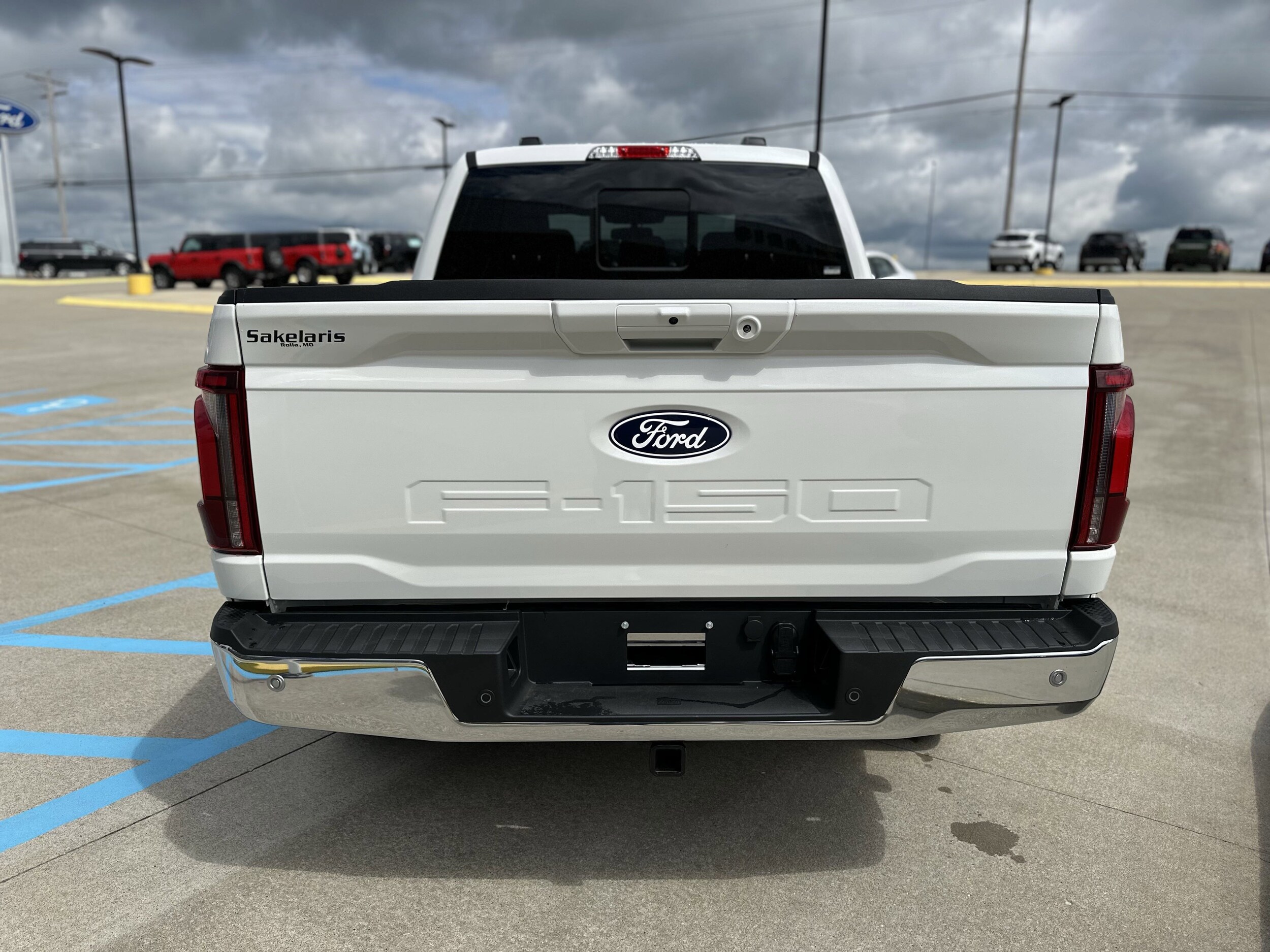 2025 Ford F-150 Lariat photo 4