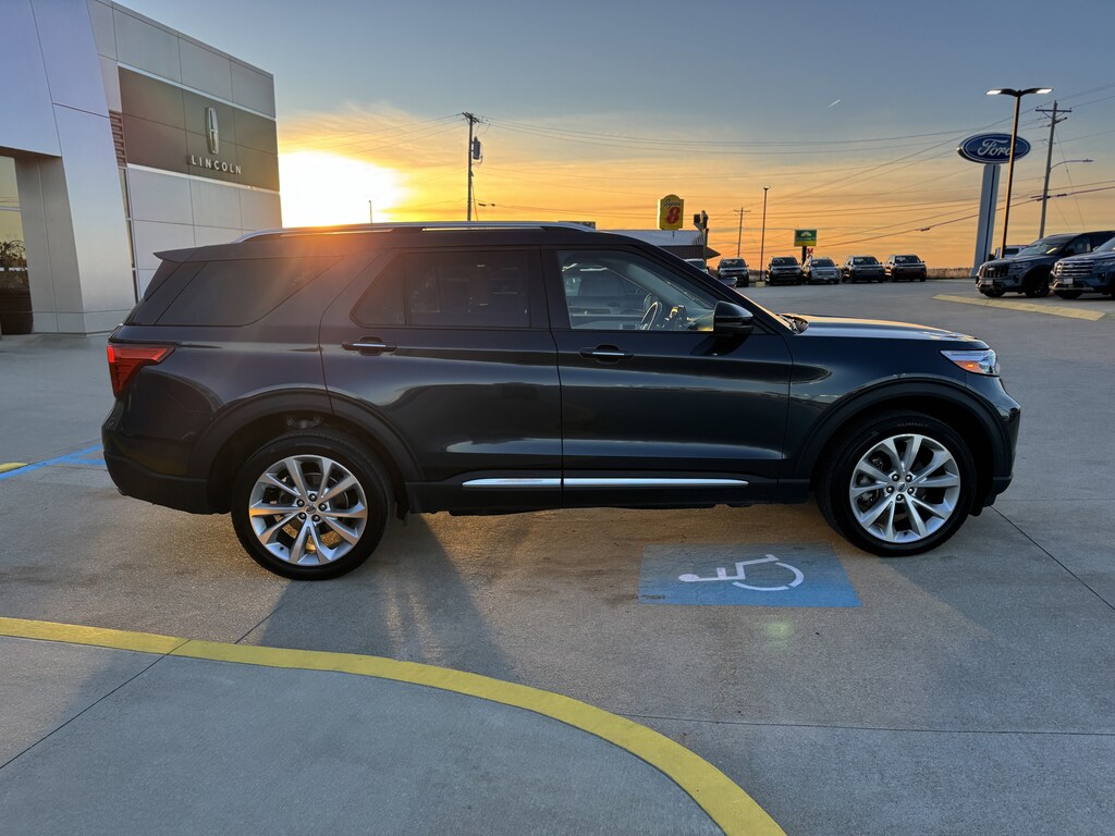 Certified 2022 Ford Explorer Platinum SUV