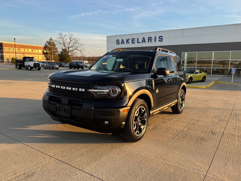 2025 Ford Bronco Sport Outer Banks's photo