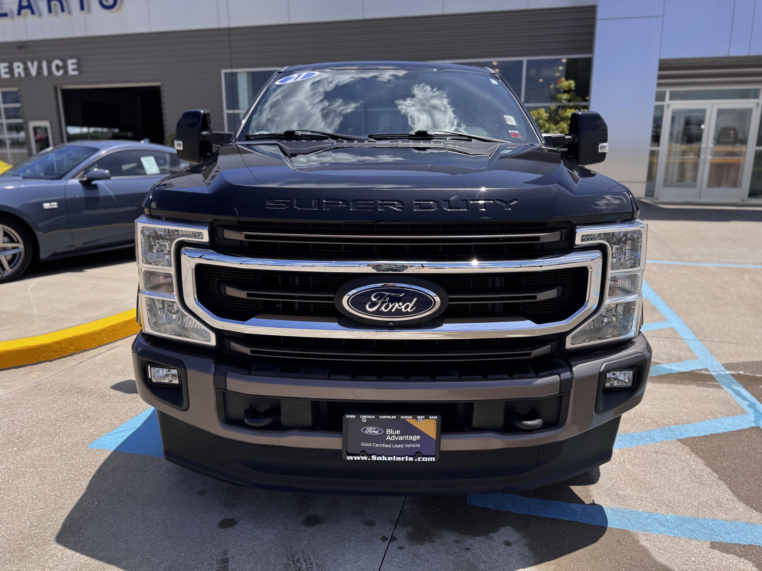 2021 Ford F-250 photo 2