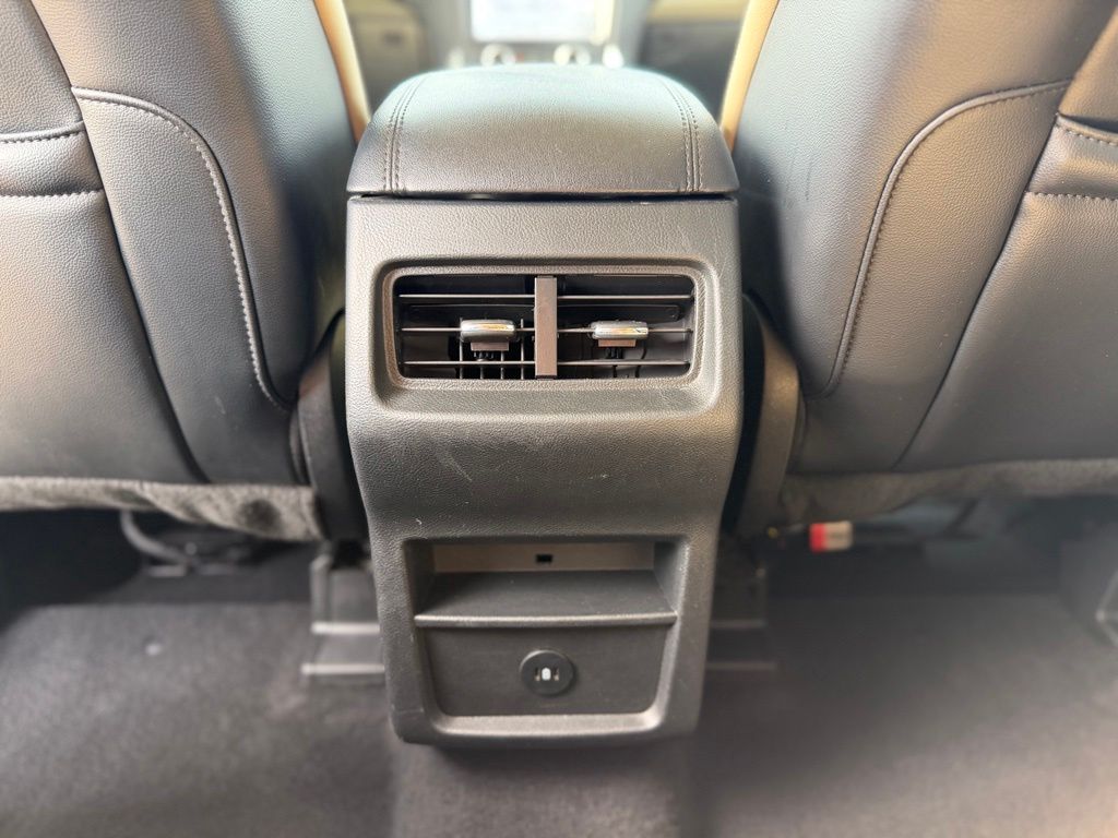 2023 Ford Edge SEL - Photo 38