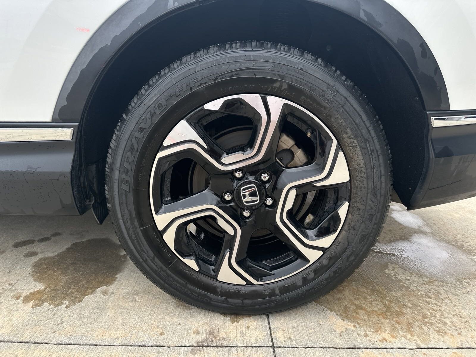 2019 Honda CR-V Touring photo 4